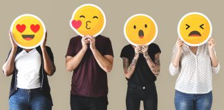gente expresando sentimientos con caras emojis